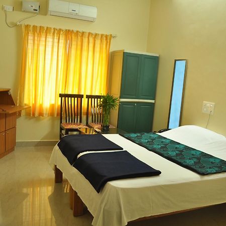 Dhenu Atithya Hotel Māvalli Exterior foto